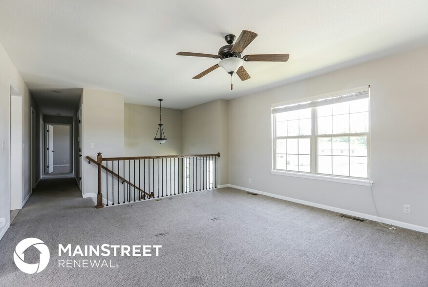 Building Photo - 1405 NW High View Dr