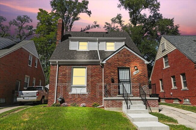 Building Photo - 17421 Quincy St