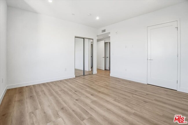 Building Photo - 1820 Prosser Ave