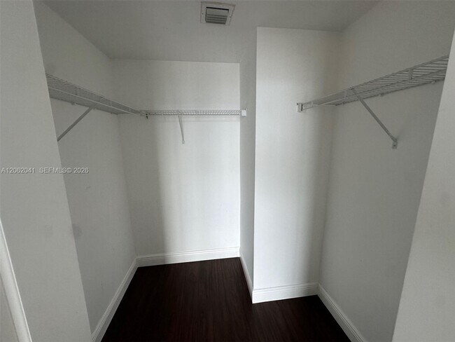 Building Photo - 1250 S Miami Ave