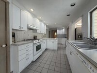 Building Photo - 12 Community Way