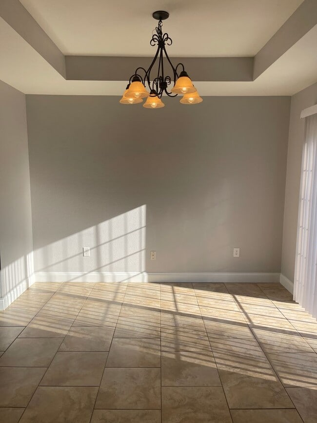 Building Photo - May 5th