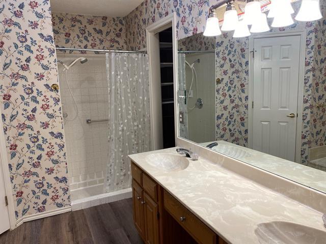 Building Photo - 8208 Willow Glen Ct