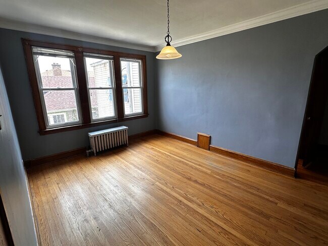 Building Photo - 2835 N Lockwood Ave