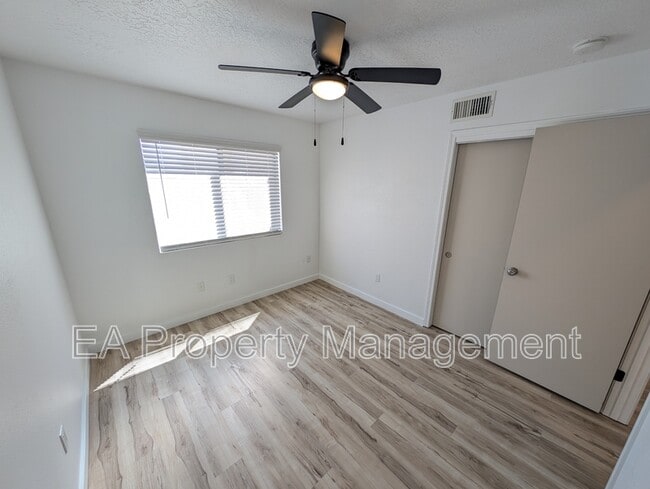 Building Photo - 3301 Schumacher St NW