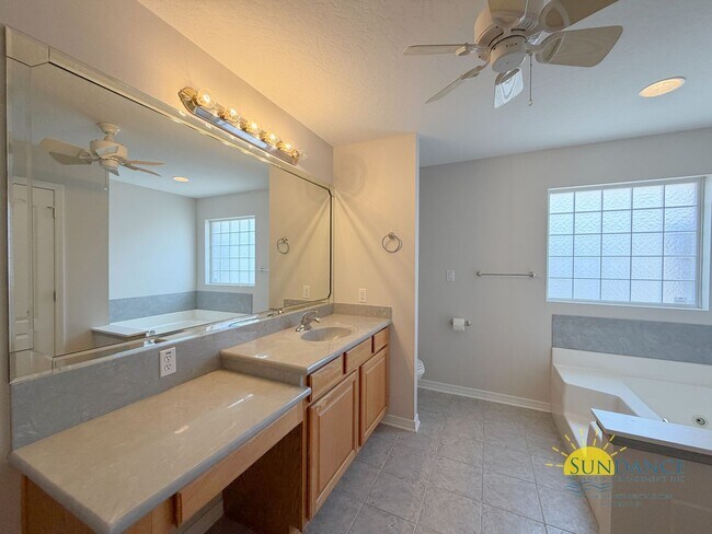 Building Photo - Updated 3BR Home in Gated Bridgeport Colony Near Hurlburt & Eglin AFB!