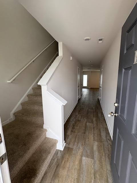 Building Photo - "Charming 3-Bed Townhouse with Granite Ele...