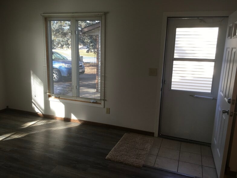 Building Photo - 4702 Markham Pt