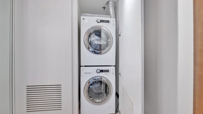 Building Photo - 701 Pennsylvania Ave NW