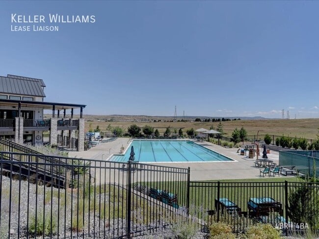 Building Photo - 8800 Hugo Dr