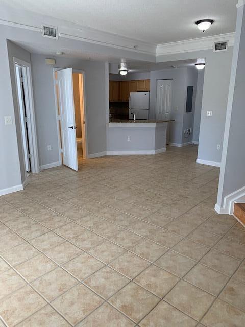 Building Photo - 175 Galicia Way