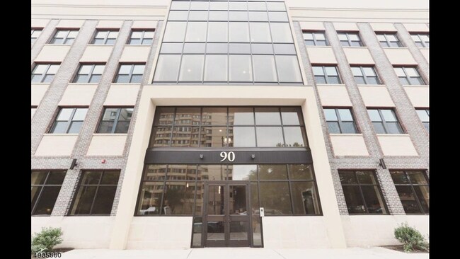 Building Photo - 90 Clinton Ave