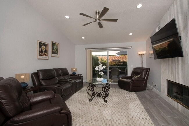 Building Photo - 164 Desert Falls Dr E