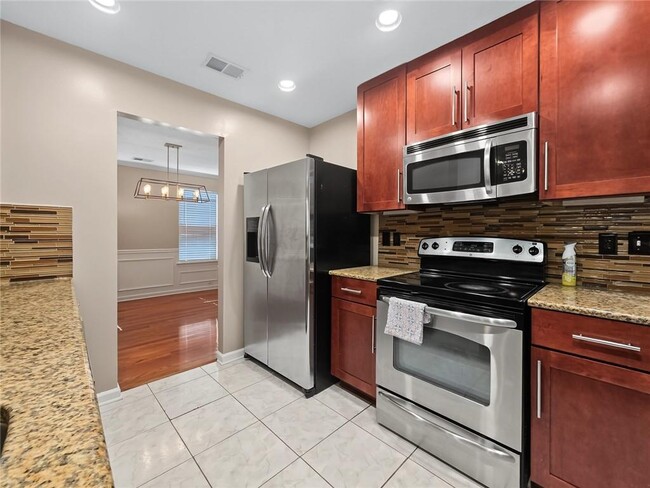Building Photo - 1809 Wellborn Way SW