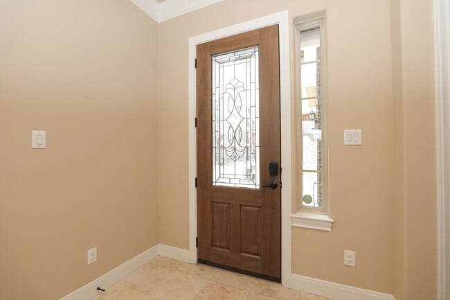 Building Photo - 11002 Upland Forest Dr