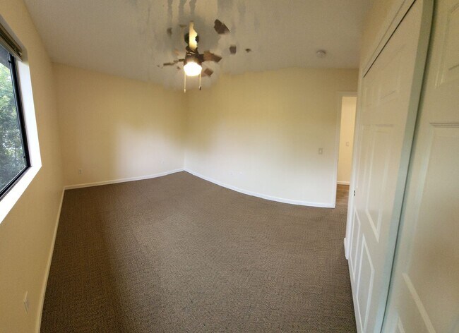 Building Photo - LOCATION-CLOSE PROXIMITY TO POLY CAMPUS