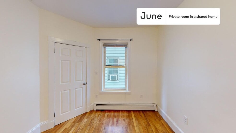 Building Photo - Room in Shared 3 bed/1 bath home