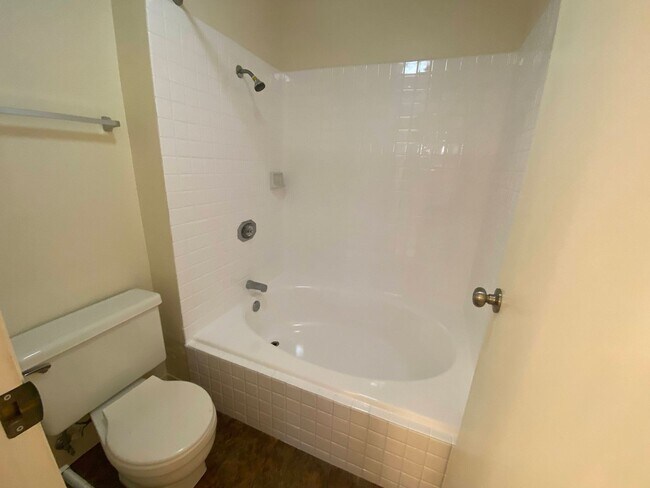 Building Photo - 159LOP