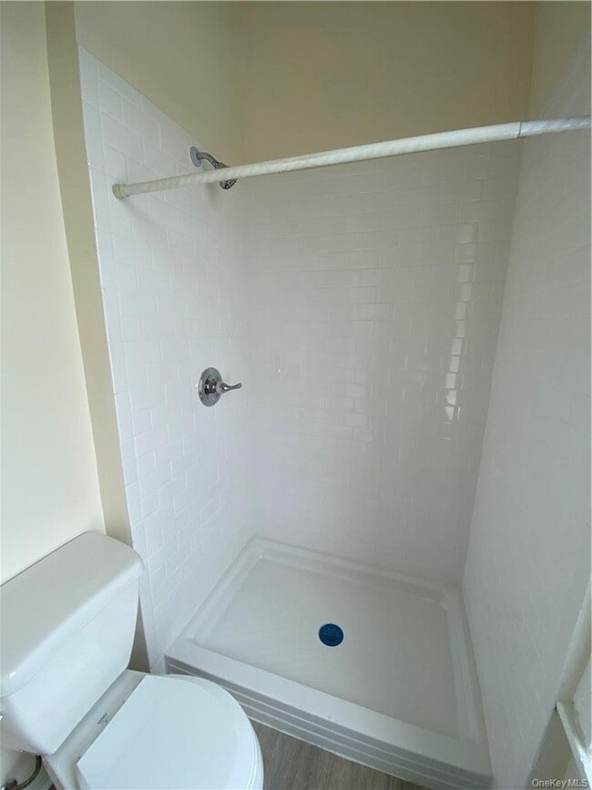 Building Photo - 8 Franklin Ave