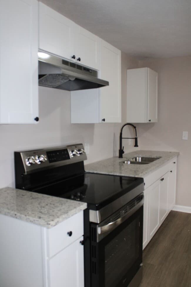 Building Photo - For Rent 3 Bedroom 2 Bath W/ Flex Space In South Aiken