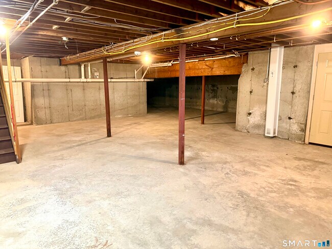 Building Photo - 94 Waldron Dr