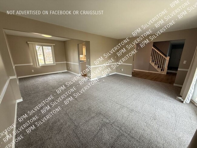 Building Photo - 5283 Rostraver Ct