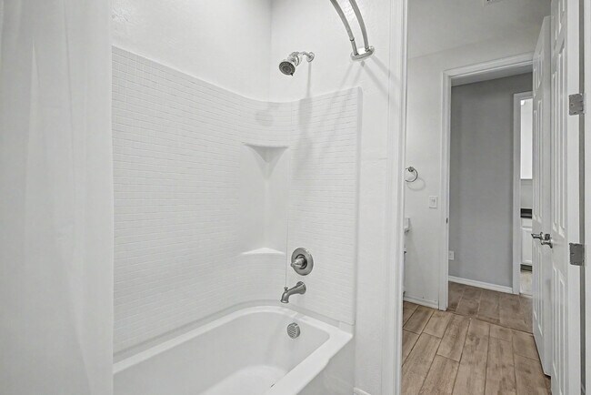 Building Photo - 17534 W Hadley St