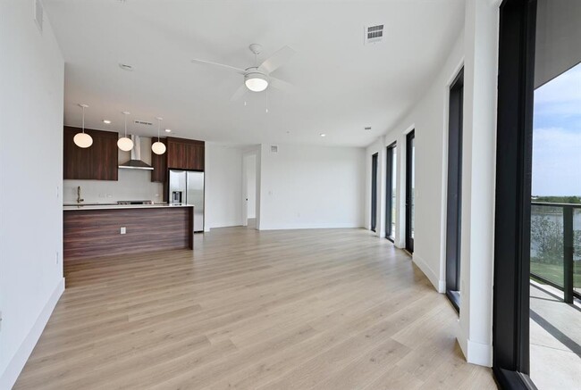 Building Photo - 1701 Simond Ave