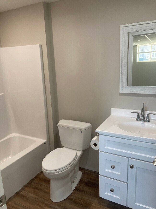 Building Photo - 50 Church St