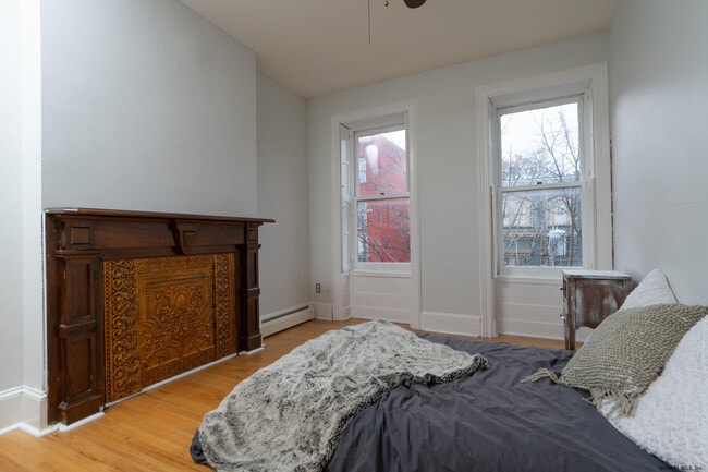 Building Photo - 279.5 Hudson Ave