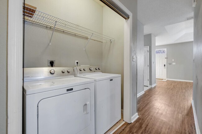 Building Photo - 1652 Corey Wood Cir