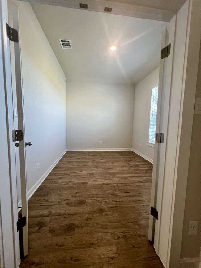 Building Photo - 14438 Inspiration Pt