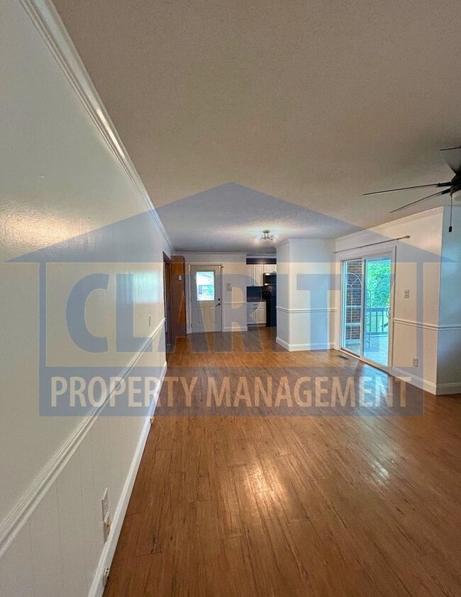 Building Photo - Charming Ranch-Style Home in the Heart of ...