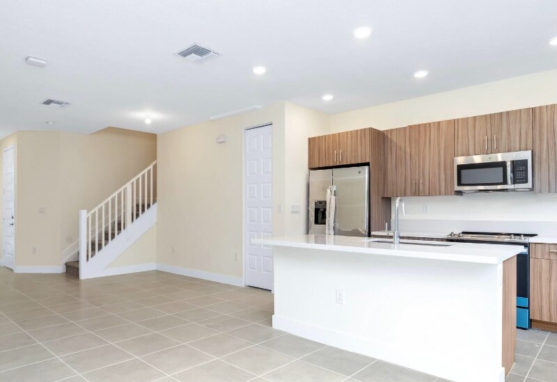 Building Photo - 15822 NW 91st Ct