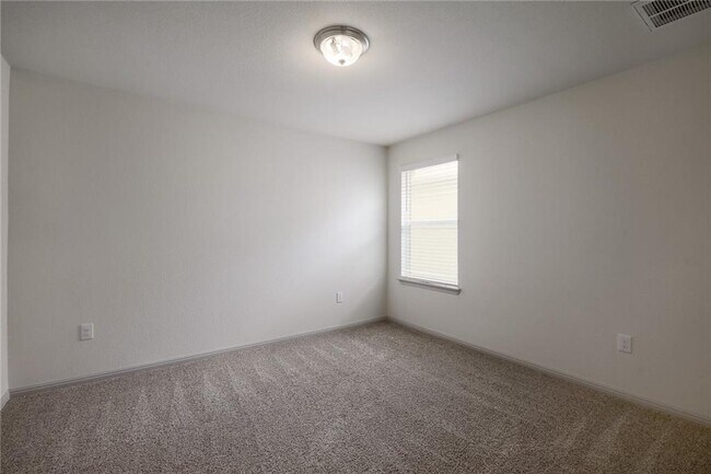Building Photo - 109 Kleberg Ct
