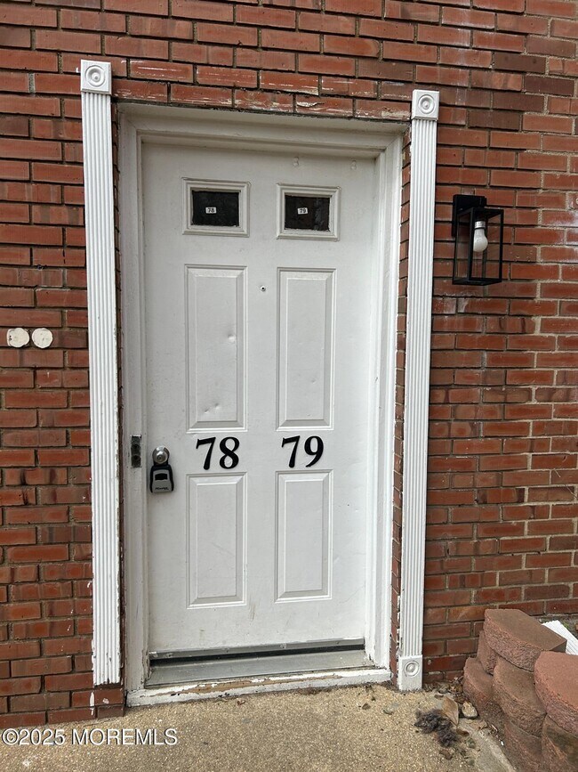 Building Photo - 364 Westwood Ave