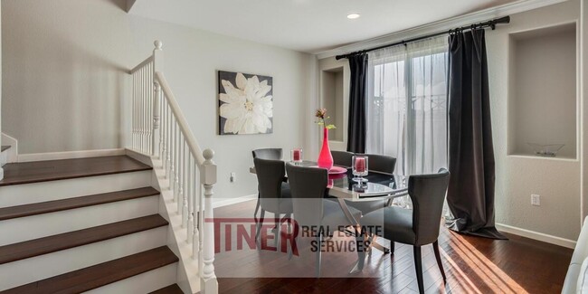 Building Photo - 404 Rivage Cir