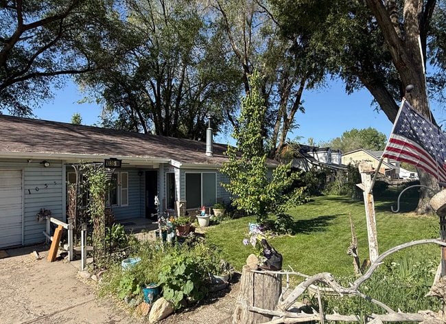Building Photo - Cute Lehi rambler with tons of yard space ...