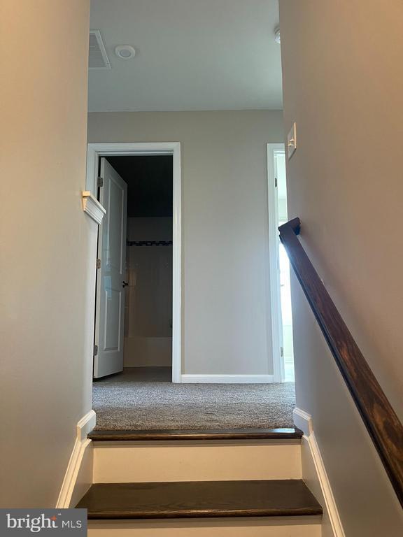 Building Photo - 331 S Parkway Dr