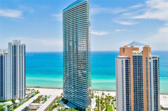Building Photo - 18975 Collins Ave