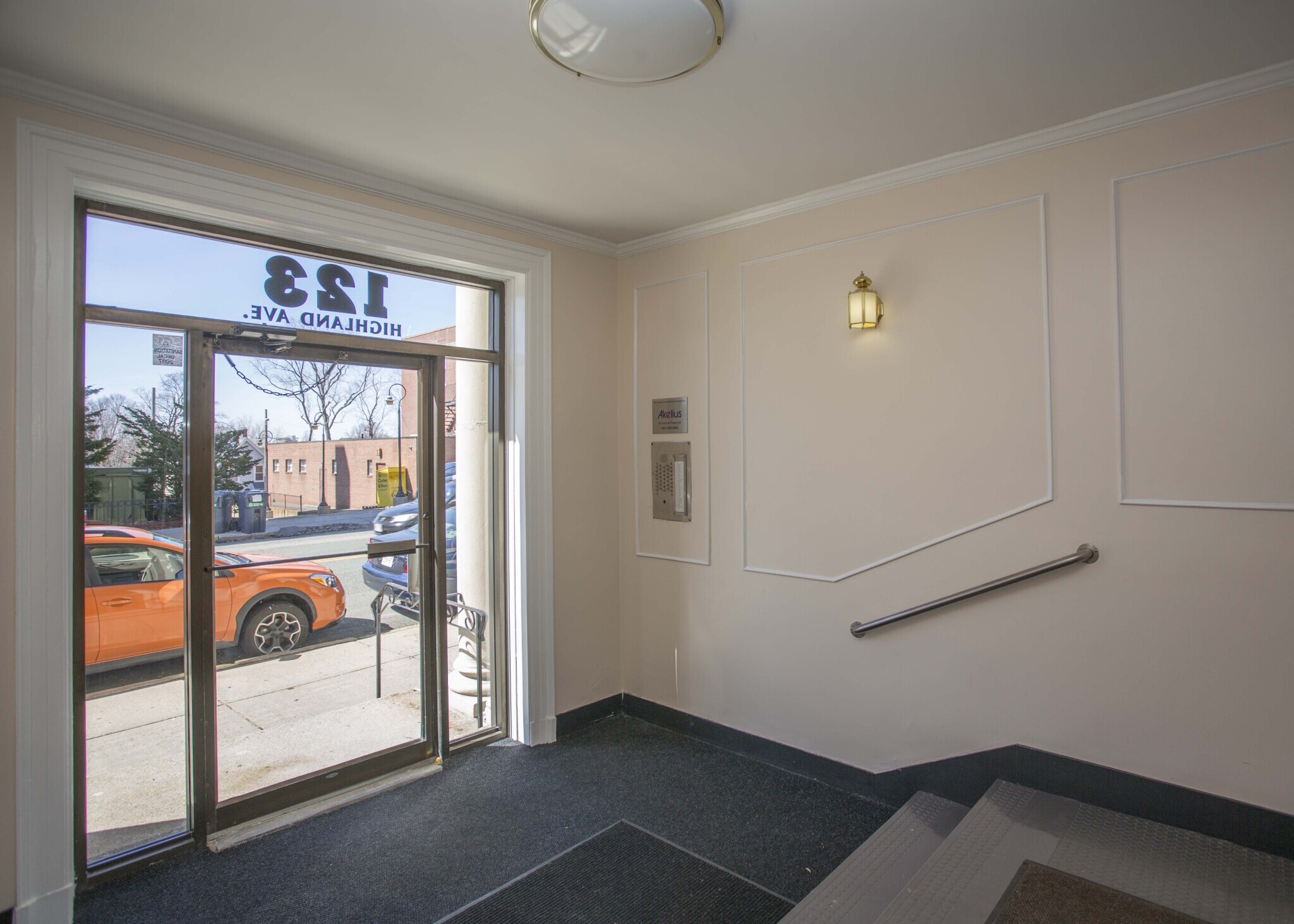 Building Photo - 140 Highland Ave