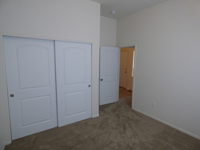 Building Photo - Beautiful 3 Bed / 2 Bath Home in Wellington!