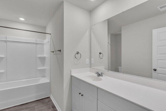 Building Photo - Single Family Home - Long Term Rental