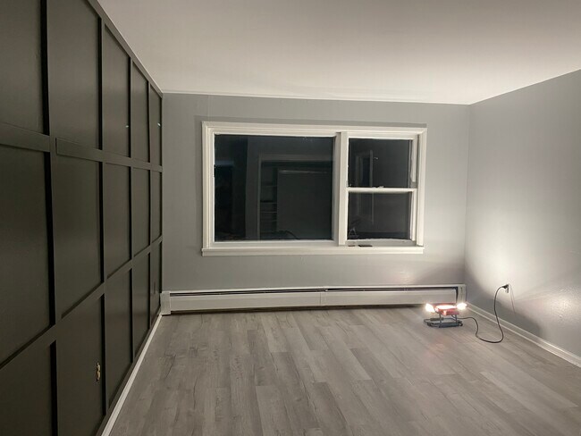 Building Photo - 44 Leonard Ave