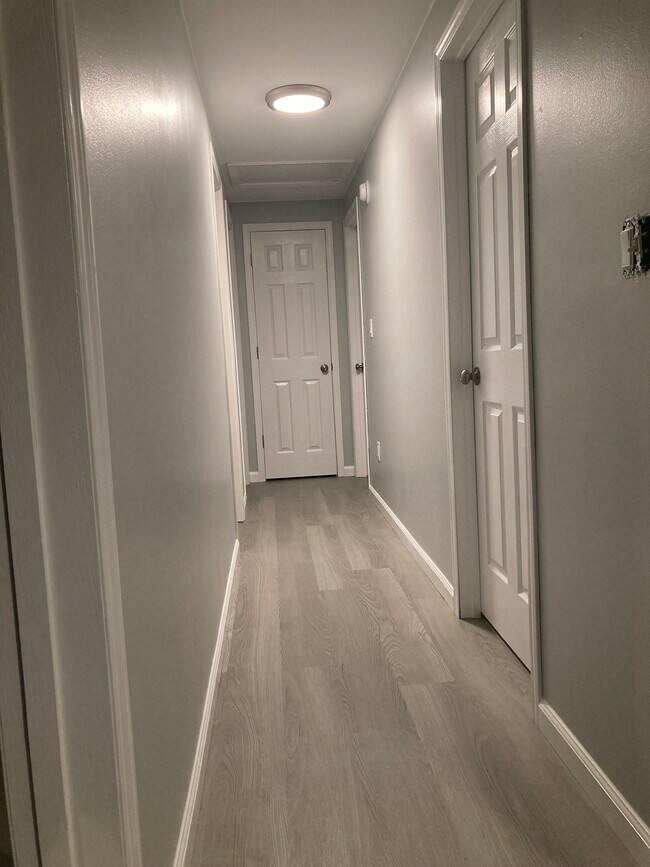 Building Photo - 608 Wheeler Ln