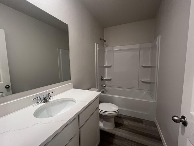 Building Photo - 12938 SW Forli Wy