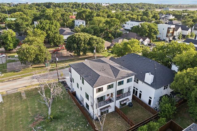 Building Photo - 907 Bayonne St