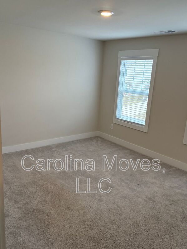 Building Photo - 521 Fenwick Dr