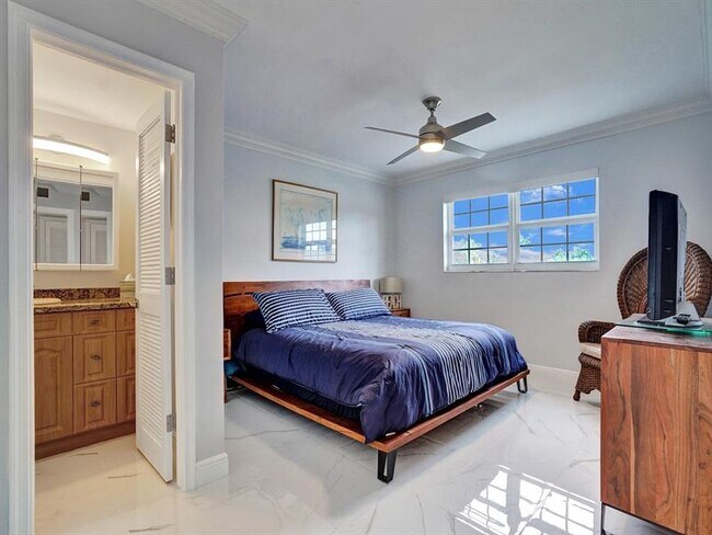 Building Photo - 1439 S Ocean Blvd