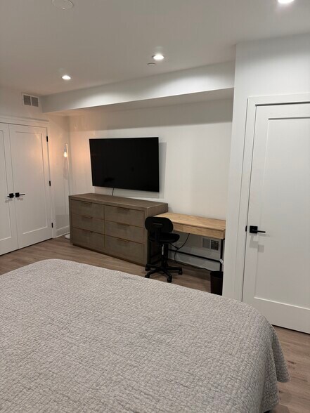 Building Photo - 310 Reed St